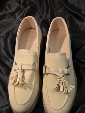 Beige Tassel Loafers Mens Size 8 Serra